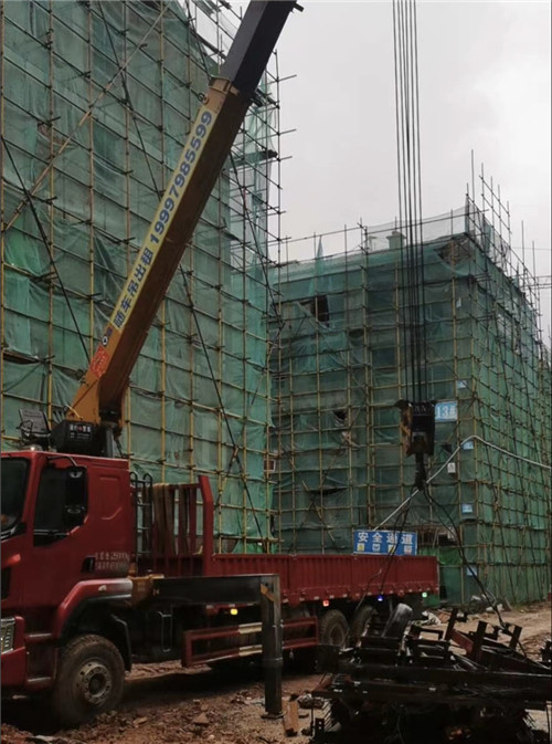中江县“慢工细活”—— 吊车的 “微动控制” 技术